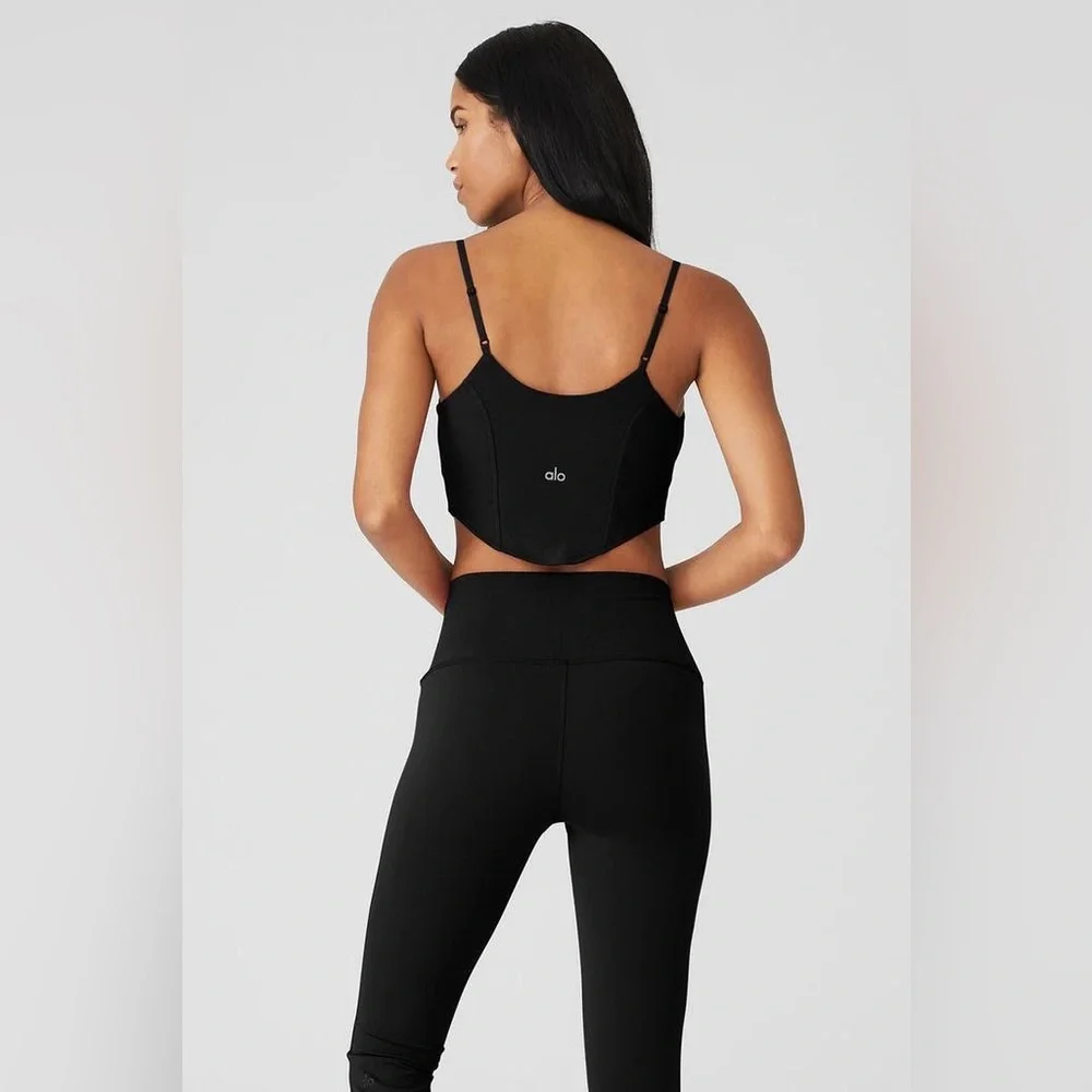 ALO YOGA | ✨NEW✨ Softsculpt Bra Tank in Black - Picture 2 of 5
